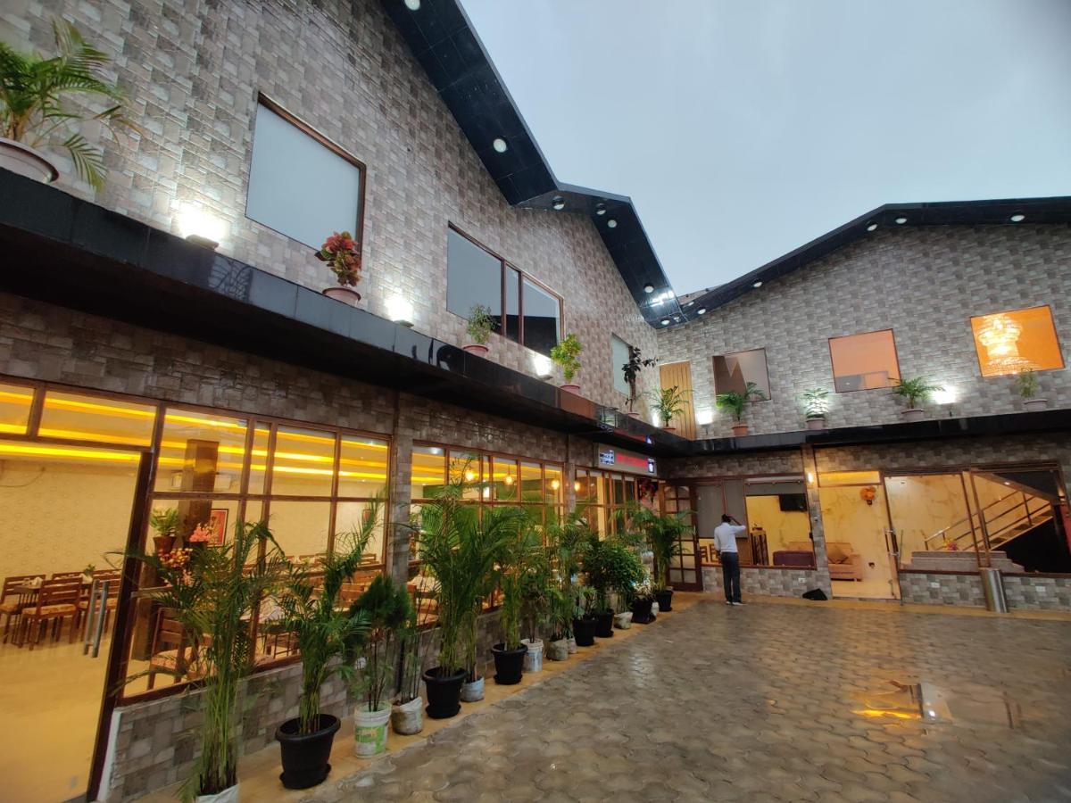 Hotel Aurelia Pearl Патна Екстер'єр фото